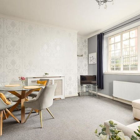 2 Bedroom Royal Mile Apartment เอดินบะระ ภายนอก รูปภาพ