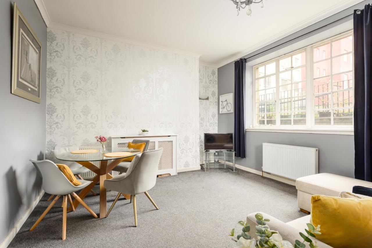 2 Bedroom Royal Mile Apartment เอดินบะระ ภายนอก รูปภาพ