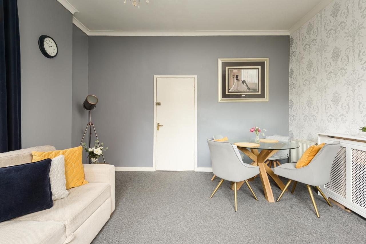 2 Bedroom Royal Mile Apartment เอดินบะระ ภายนอก รูปภาพ